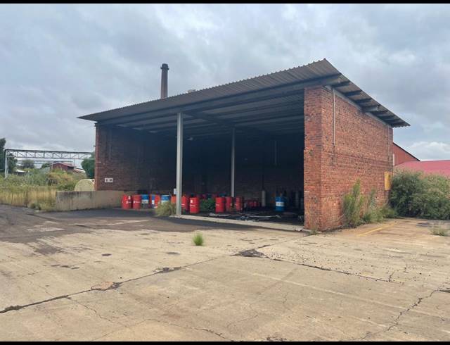 2,702M² WAREHOUSE TO LET IN PRETORIA INDUSTRIAL